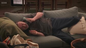 N G O S15E04 WEB H264-RBB